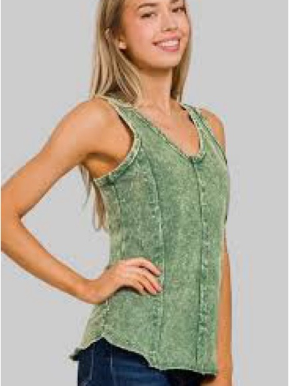 NWOT SIZE L Zenana Outfitters Green Muscle Tee Tank Top